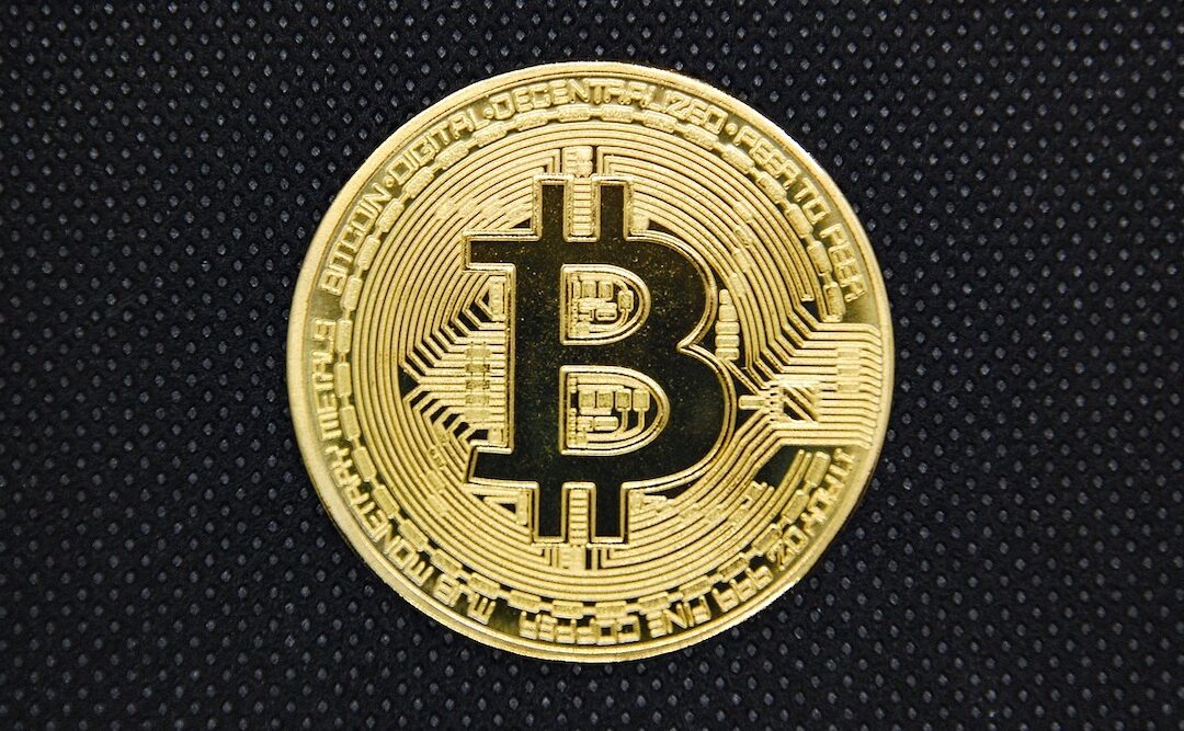 Bitcoin reclaims $20,000 mark, Altcoins trade mixed